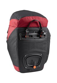 Sac à dos en tissu noir et rouge avec une forme structurée, doté d'une poignée supérieure, de quincaillerie en plastique et d'un tirette orange sur une base circulaire.