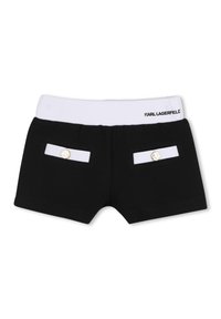 Shorts noirs avec une large ceinture blanche, deux poches avant bordées de blanc chacune ornée d'un bouton doré décoratif, logo "Karl Lagerfeld" sur la ceinture.