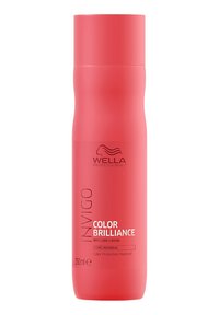 Wella Invigo Color Brilliance shampoo in een cilindrische roze fles. Bevat witte tekst met gebruiksinstructies voor fijn/normaal haar en volume. 250ml.