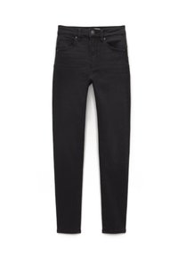 Schwarze, hoch taillierte Skinny-Jeans mit Frontknopf, fünf Taschen und Gürtelschlaufen, flach auf weißem Hintergrund ausgelegt.