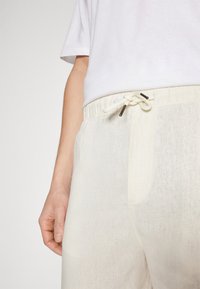 Denim Project DPBAGGY - Kelnės - offwhite