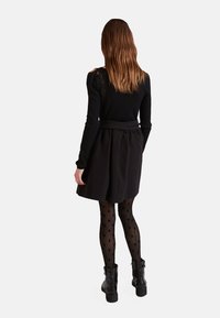 Motivi Gonna a pieghe - black
