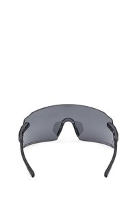 Czarne okulary przeciwsłoneczne w stylu daszka z pojedynczą zakrzywioną soczewką, ciemnoszarym kolorem i eleganckim, minimalistycznym wzornictwem. Regulowane gumowe zauszniki.