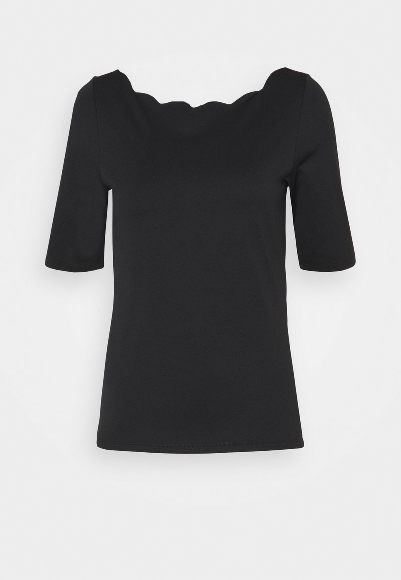 Černý krátký rukáv top s vykrojeným výstřihem, vyrobený z hladkého materiálu, s přiléhavým střihem a jednoduchým, nezdobeným designem.