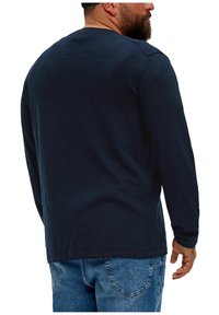 s.Oliver MIT RUNDHALSAUSSCHNITT - Trui - navy