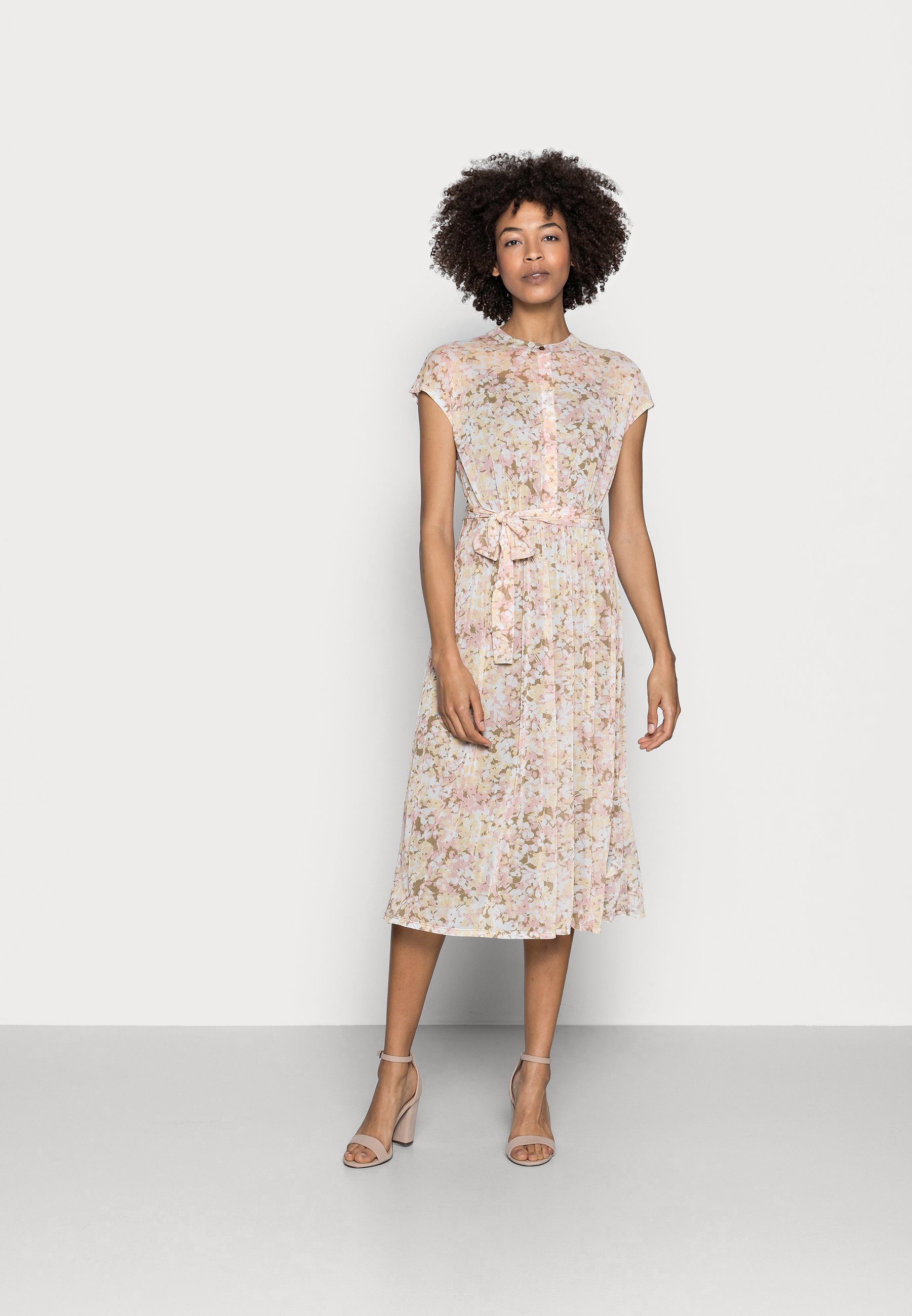 Esprit Collection DRESS - Freizeitkleid - bark/oliv - Zalando.de