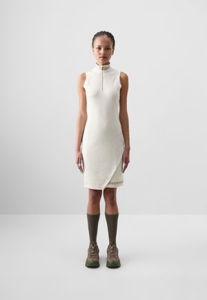 X NAOMI OSAKA DRESS - Etuikleid - light bone/phantom