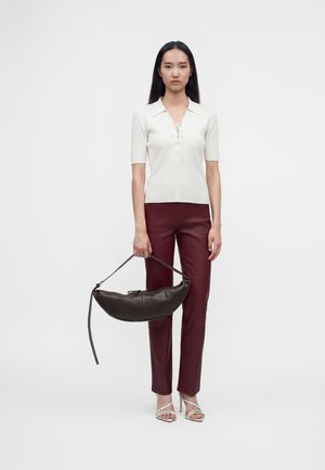 ST. AGNI, ADJUSTABLE SLIM CRESCENT BAG - Sac à main - coffee