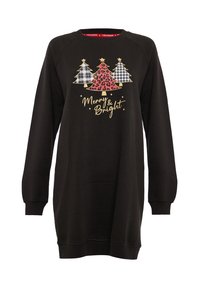 Robe sweat-shirt noire ornée de motifs de sapins festifs en rouge, vert et à carreaux, avec le texte « Merry & Bright » en or. Encolure ronde, manches longues.