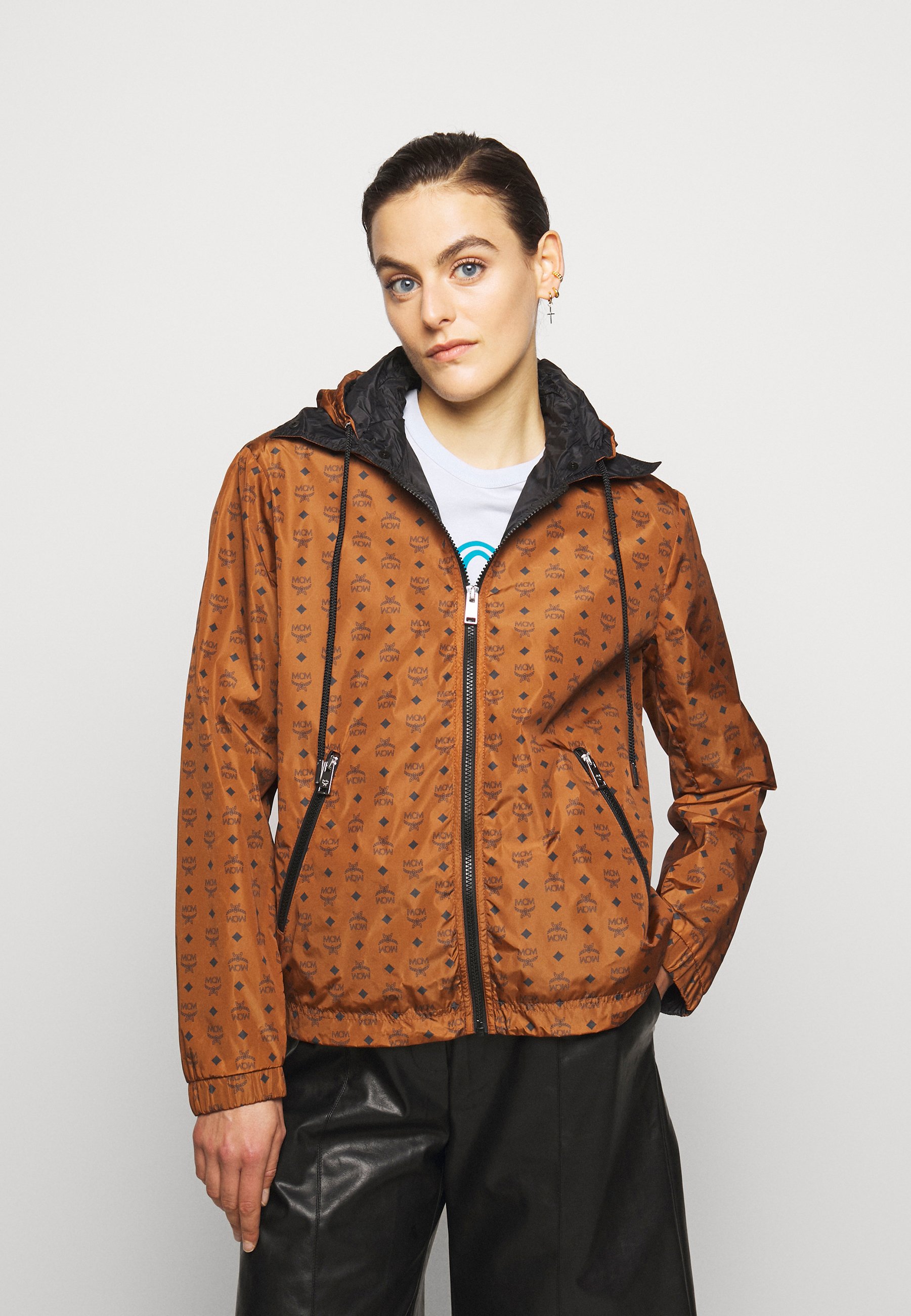 mcm windbreaker