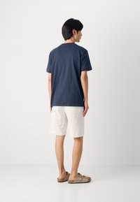 Thumbnail Image 5