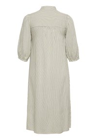 Vestido a rayas de tela ligera con escote redondo, mangas cortas abullonadas y espalda fruncida para un ajuste relajado. Líneas verticales en colores tenues.