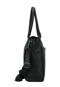 Zwarte leren tote bag met een gladde textuur, voorzien van dubbele handvatten, een verstelbare schouderriem en zijklepdetails.