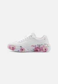 CORDOVA CLASSIC - Športni copati - white