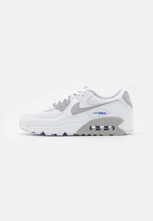 Sneakers - white