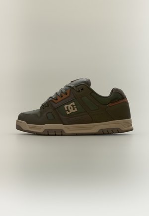 DC Shoes, STAG - Tenisky - dark olive/olive