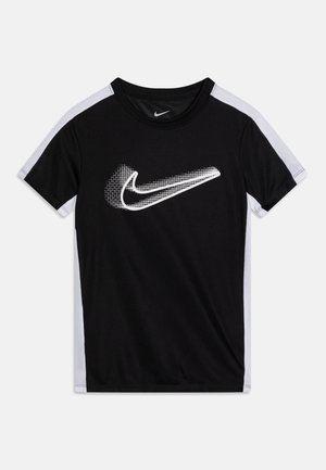 Mustavärviline sportlik T-särk valge Nike logo ja hallide võrgusilmast külgpanelidega. Lühikesed varrukad, ümmargune kaelus ja sile kangatekstuur.