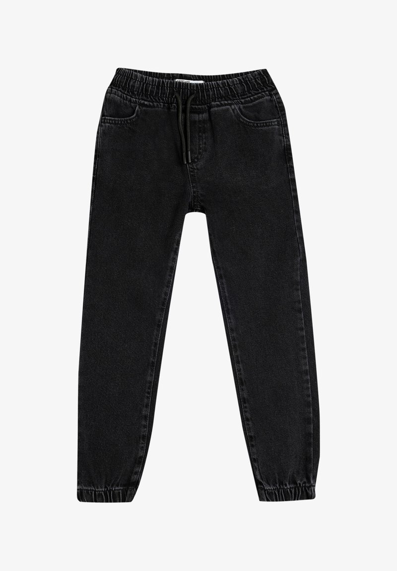 Mustat farkut, joissa on elastinen vyötärö ja kiristysnauha, kaksi etutaskua sekä kapenevat lahkeet elastisilla resoreilla.