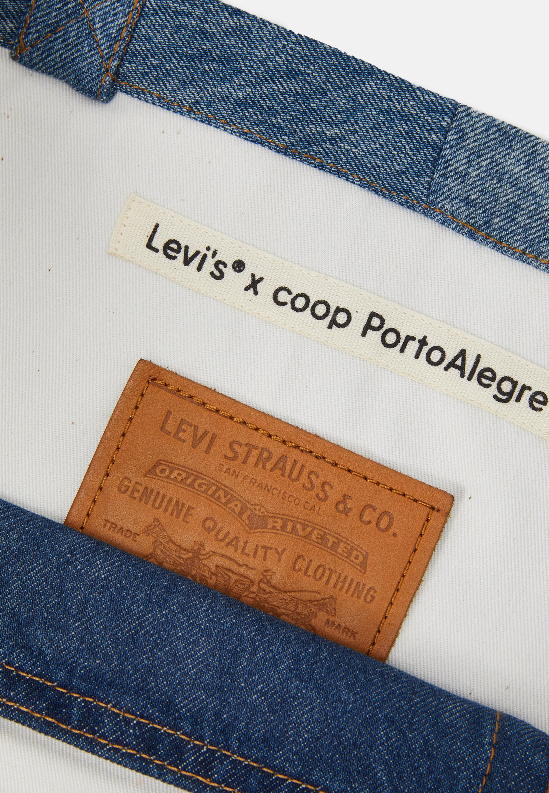 Levi's x Cooperative Porto Alegre, una colección de accesorios solidarios