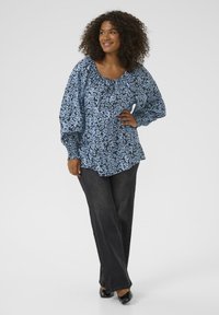 Kaffe Curve AMINA - Blouse - black windsurfer flower print