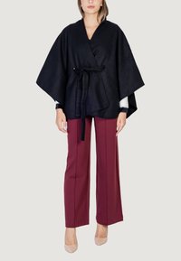Morgan Poncho - black