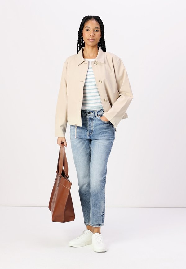 EASY SHORT JACKET - Light jacket - soft calm beige4