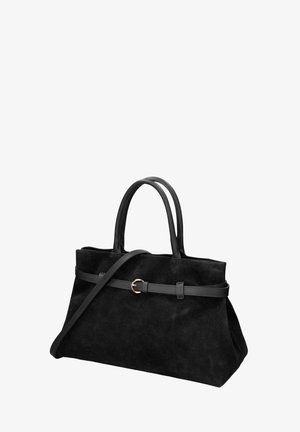 Sac à main en daim noir avec doubles poignées, une fine bandoulière réglable et une petite boucle dorée sur le détail de la ceinture avant.