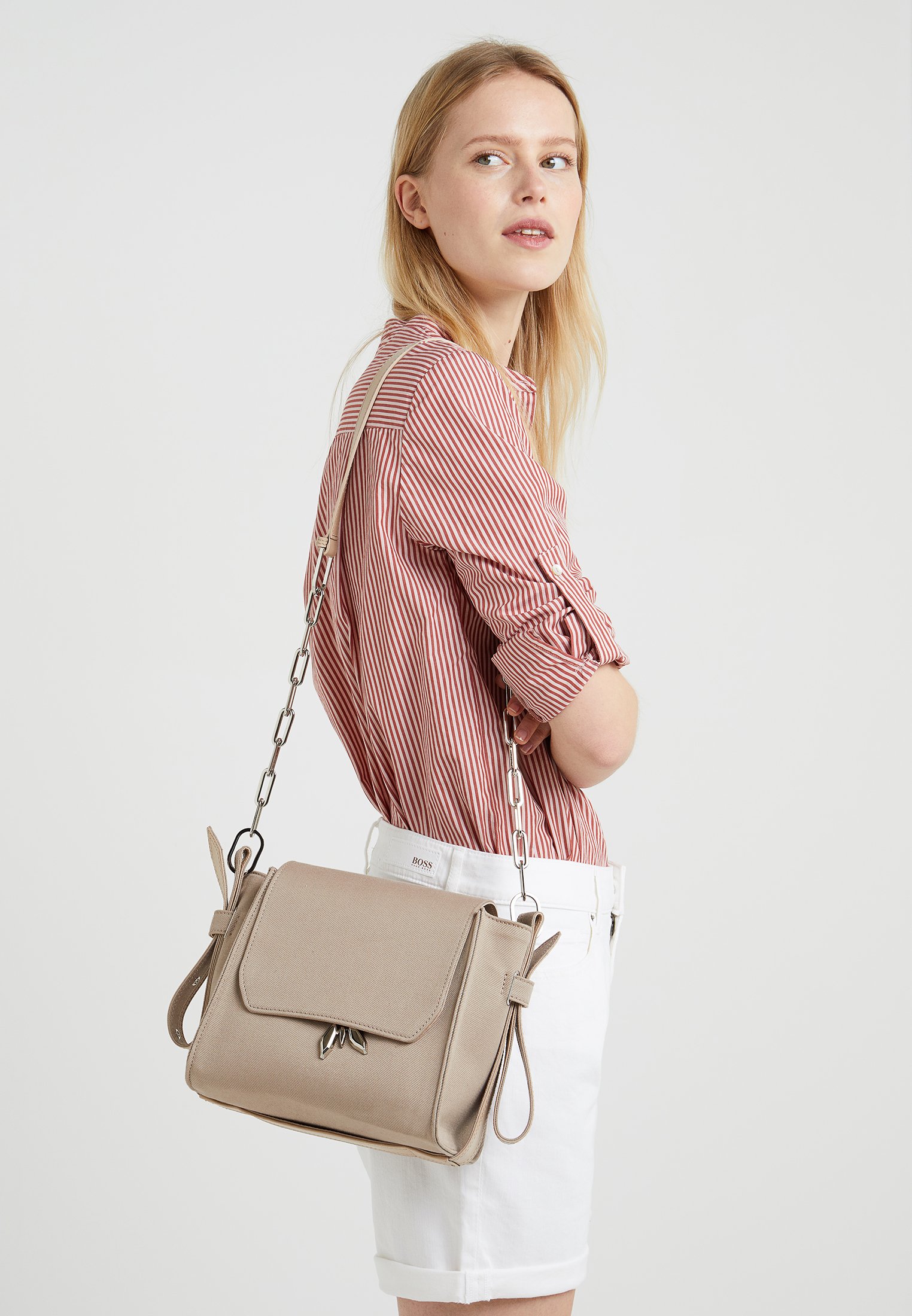Patrizia Pepe BORSA TRACOLLA Skulderveske camel beige Patrizia Pepe BORSA TRACOLLA Skulderveske camel beige