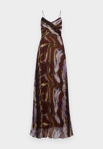 Bedrucktes Maxikleid mit dünnen Trägern, featuring ein plissiertes Design in Brauntönen, Lila und Schwarz, mit einem abstrakten Muster.