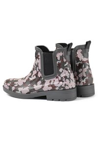 Sorte og pink blomstermønstrede gummistøvler til anklerne med elastiske sidepaneler, struktureret hæl og klodsede grå såler.