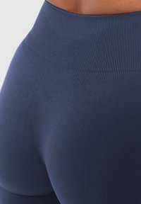 Smilodox TEMMY POCKET SEAMLESS - Leggings - marineblau