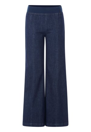 Široke traperice u tamnoplavoj boji, s mekanim elastičnim pojasom, vertikalnim šavovima i glatkom teksturom po cijelom izgledu.