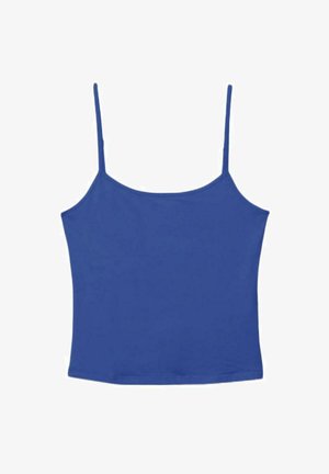 Haut court bleu sans manches avec fines bretelles spaghetti et encolure droite sur fond blanc.