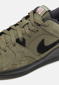 Jordan JORDAN STADIUM 90  - Sportcipő - medium olive/black/university red/sail