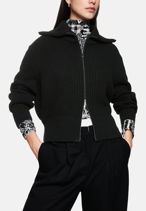 GERMANY MIT KRAGEN - Strickjacke - black