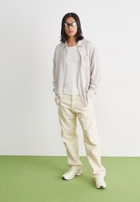 Weekday OVERSIZED BLEND - Košeľa - striped ecru