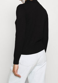 Molly Bracken Stickad tröja - black