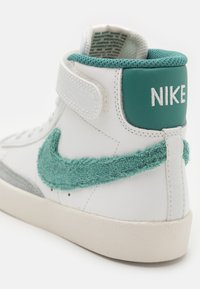 Nike Sportswear BLAZER MID '77 UNISEX - High-top trainers - summit white/bicoastal/phantom/light pumice