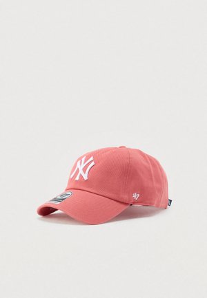 NEW YORK YANKEES CLEAN UP UNISEX - Sapka - island red