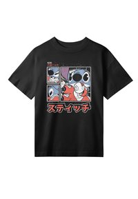 Sort bomulds t-shirt med et comic-stil print, der viser farverige tegneseriefigurer, tekst på japansk og kraftige konturer i hvid og rød.