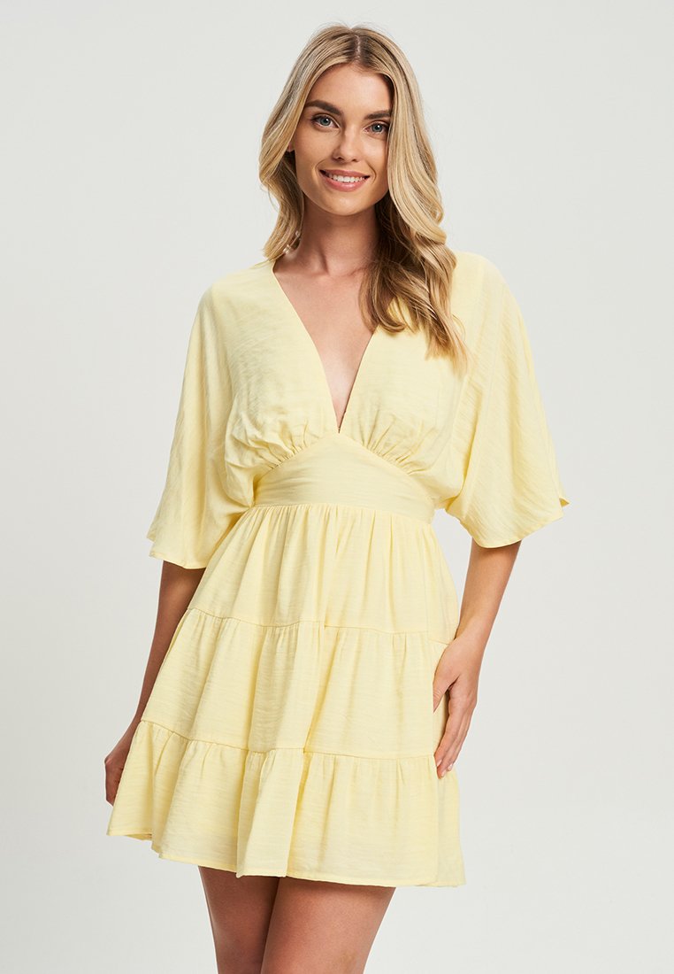 TUSSAH ISSY MINI - Cocktailkleid/festliches Kleid - pastel yellow