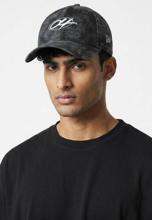 New Era, 9FORTY STRAPBACK   WASHED RED BULL RACING 04 - Casquette - black