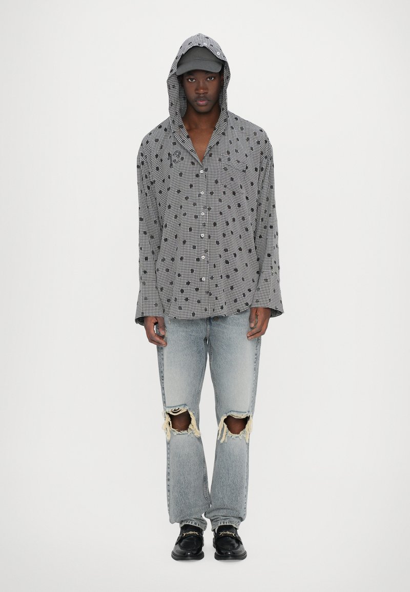 AVAVAV - HOODED BUTTON UP UNISEX - Button-down blouse - black, Enlarge