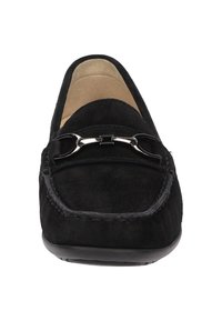 Schwarze Wildleder-Loafer mit glatter Oberfläche, runder Spitze, kontrastierender beiger Inneneinlage und silbernem Pferdebit-Details.