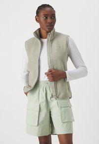 Peak Performance PILE VEST - Smanicato - limit green