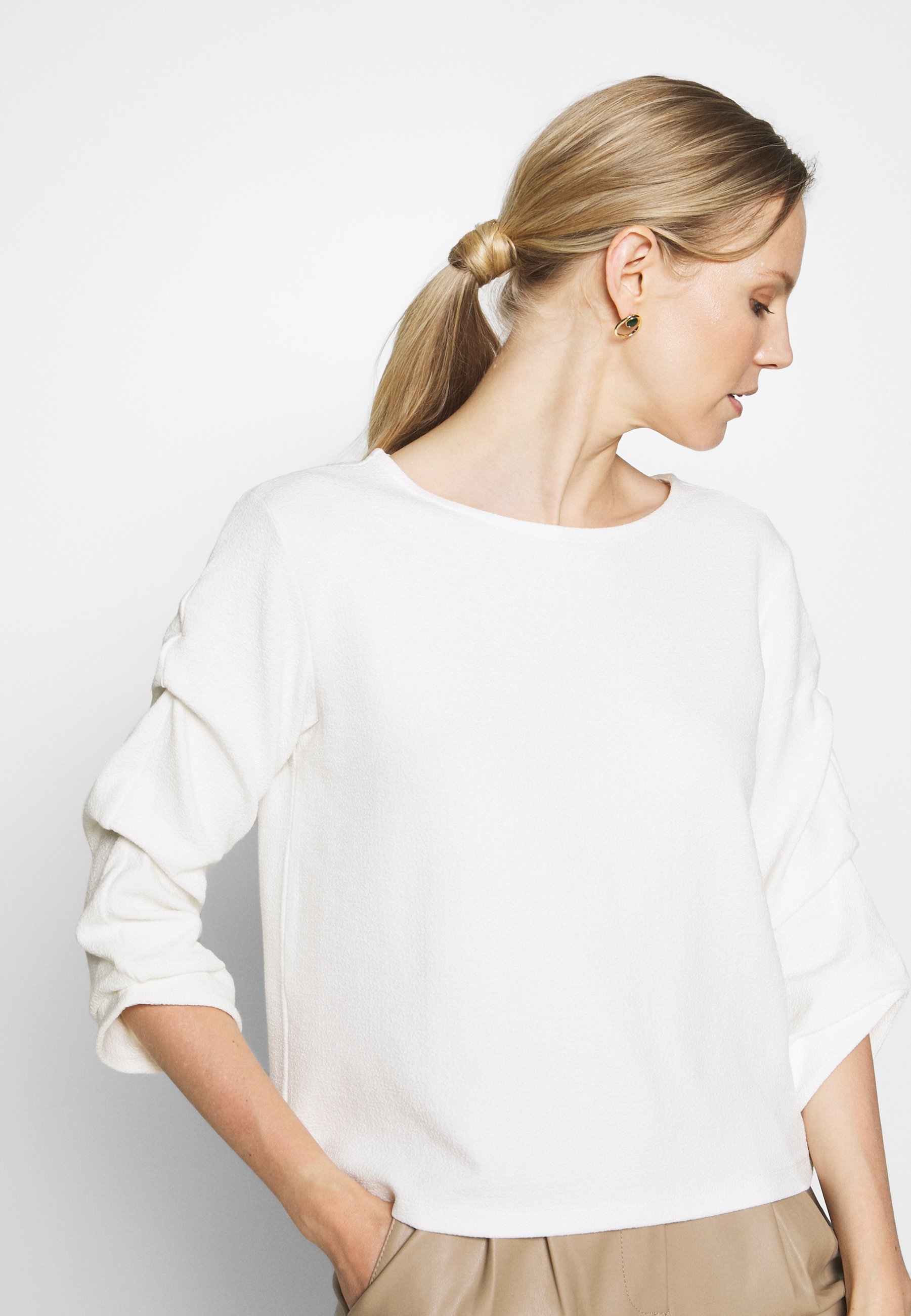 someday. KASONDA SOLID Topper langermet milk Zalando.no someday. KASONDA SOLID - Topper langermet - black