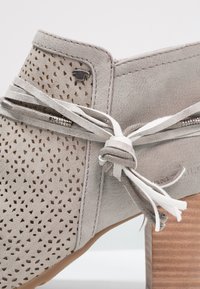 TOM TAILOR Ankle boot