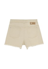 Beiga denimshorts med en fransad fåll, med två bakfickor och en märkesläderlapp ovanför den högra fickan.