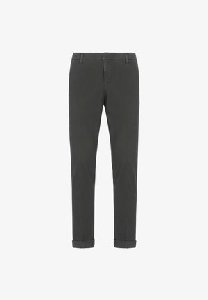 Donkergrijze slim-fit broek met riemlussen en omslagzoompjes, plat gepresenteerd op een witte achtergrond.