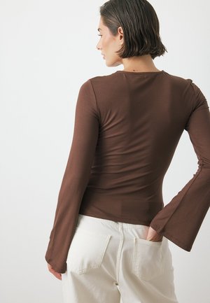 NA-KD, SOFT LINE TWIST  - Top s dlhým rukávom - brown